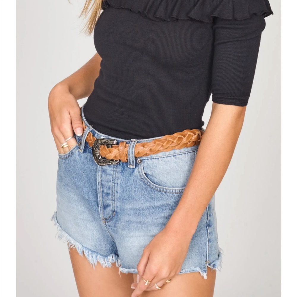 Amuse Society Tan Belt XS/S NWT
